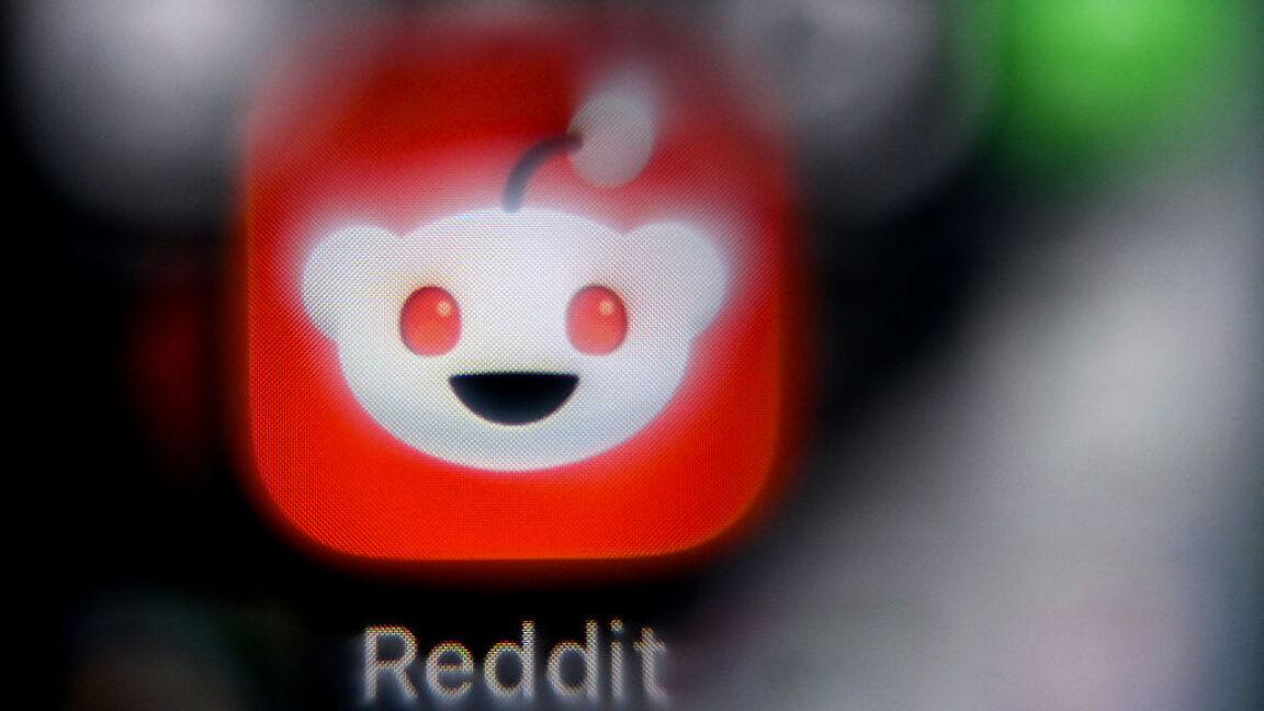 Reddit — Reddit Signals Upcoming Changes for Legacy Desktop Experience